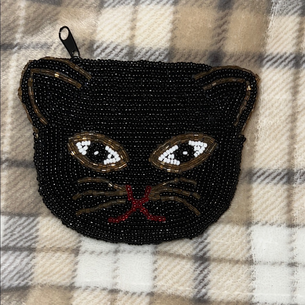 Trendy Black Beaded Cat Face Pouch